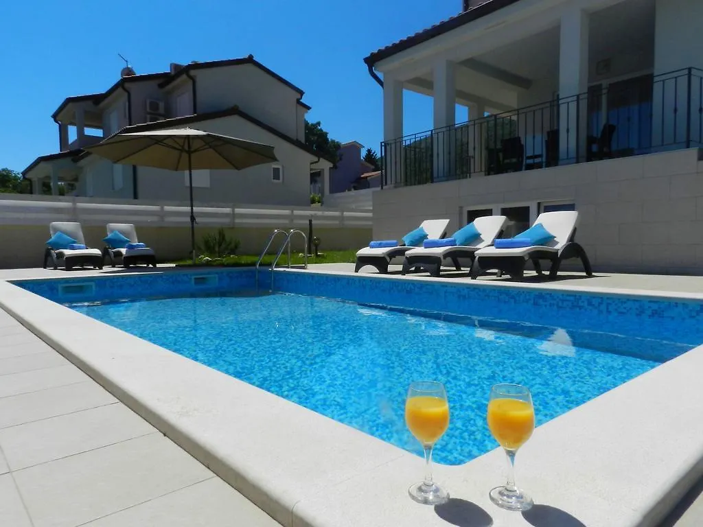 Villa Aura Yourcroatiaholiday Drenje  Kroatien